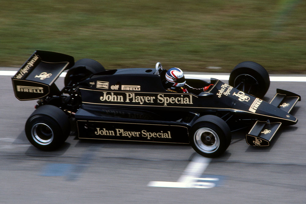 Nigel Mansell in his Lotus 92.