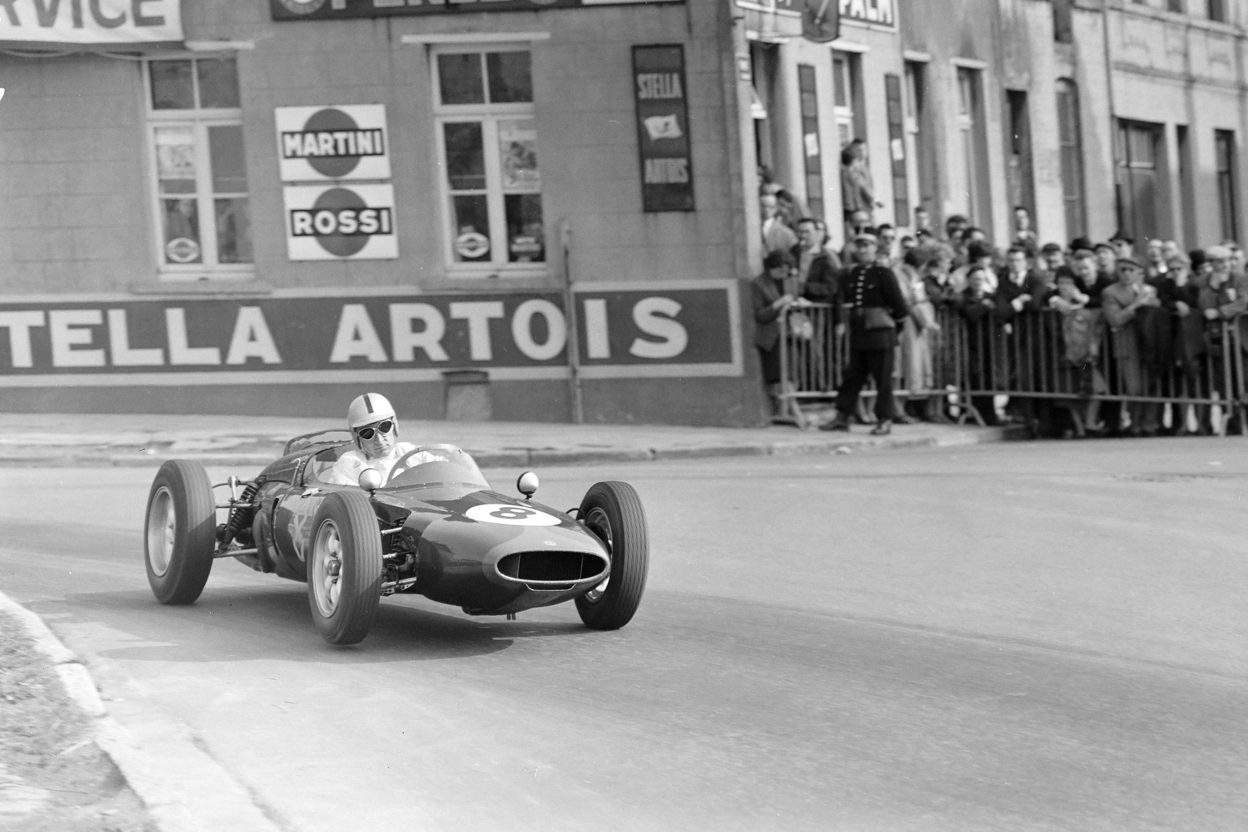 Roy Salvadori in a Cooper T53P Climax.