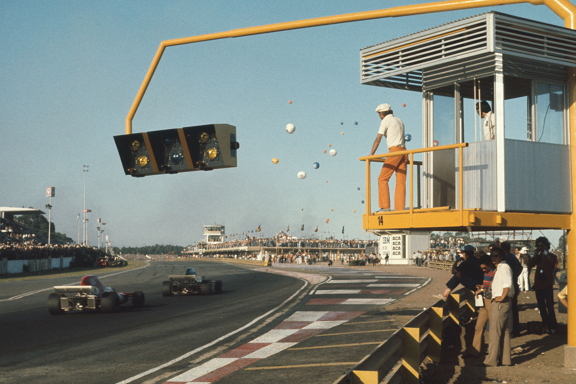 Henri Pescarolo chases March teamRonnie Peterson at the 1972 Argentine Grand Prix.