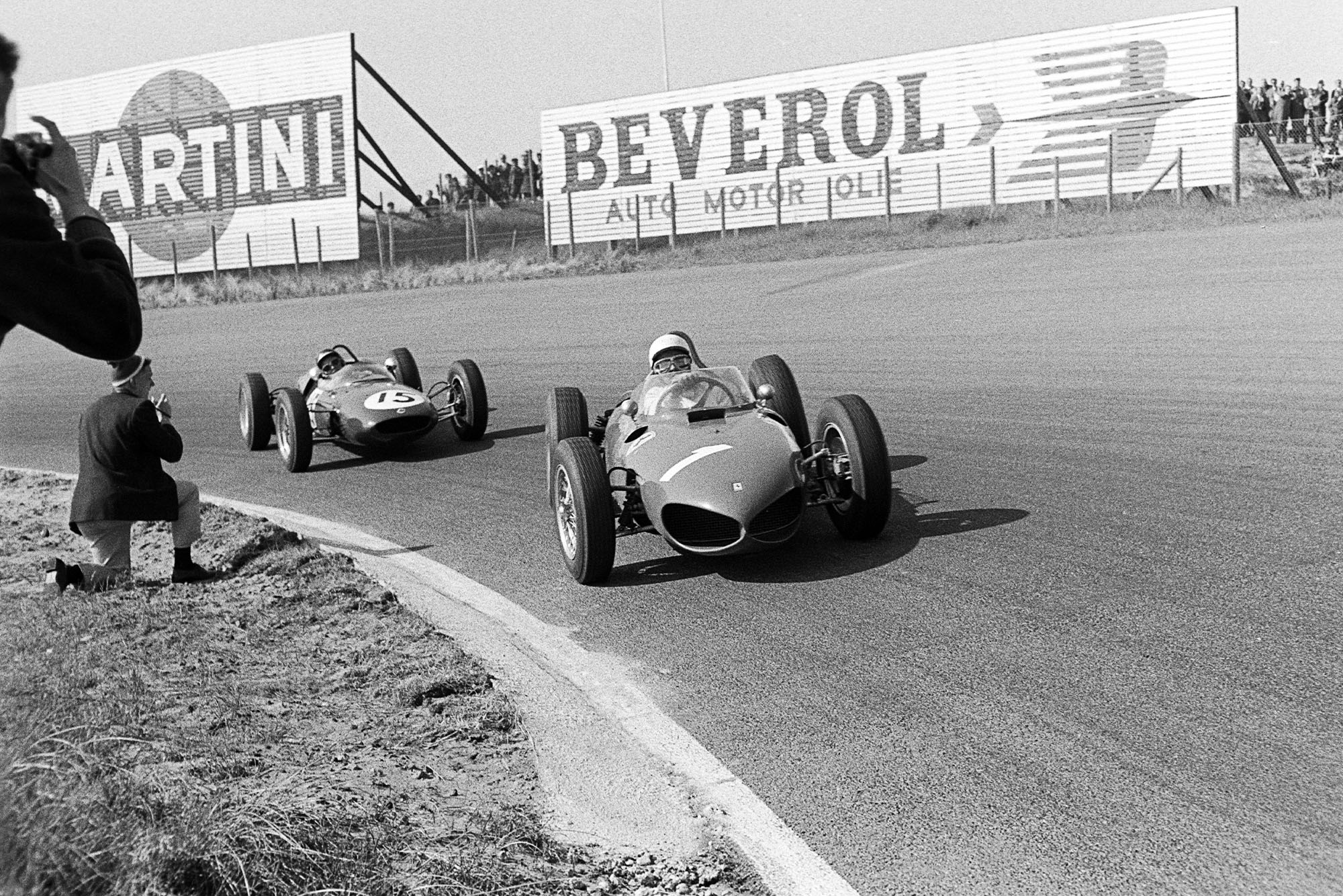 Phil Hill leads Jim Clark at the 1961 Dutch Grand Prix at Zandvoort