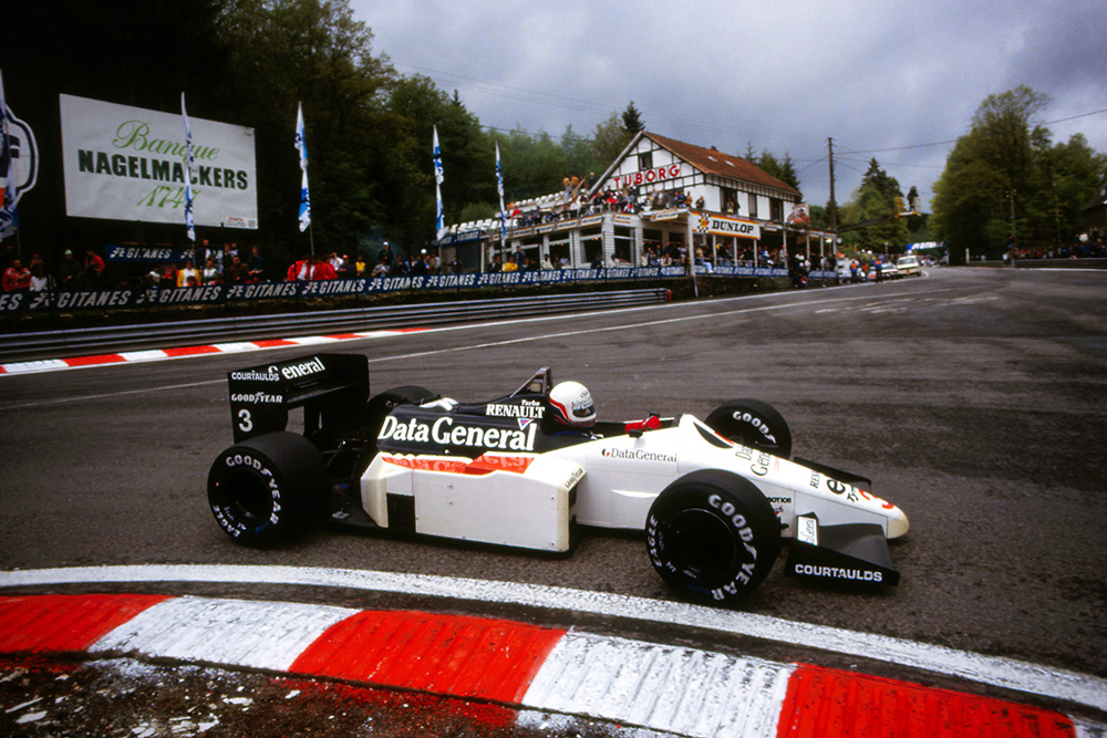 Martin Brundle in his Tyrrell 015.