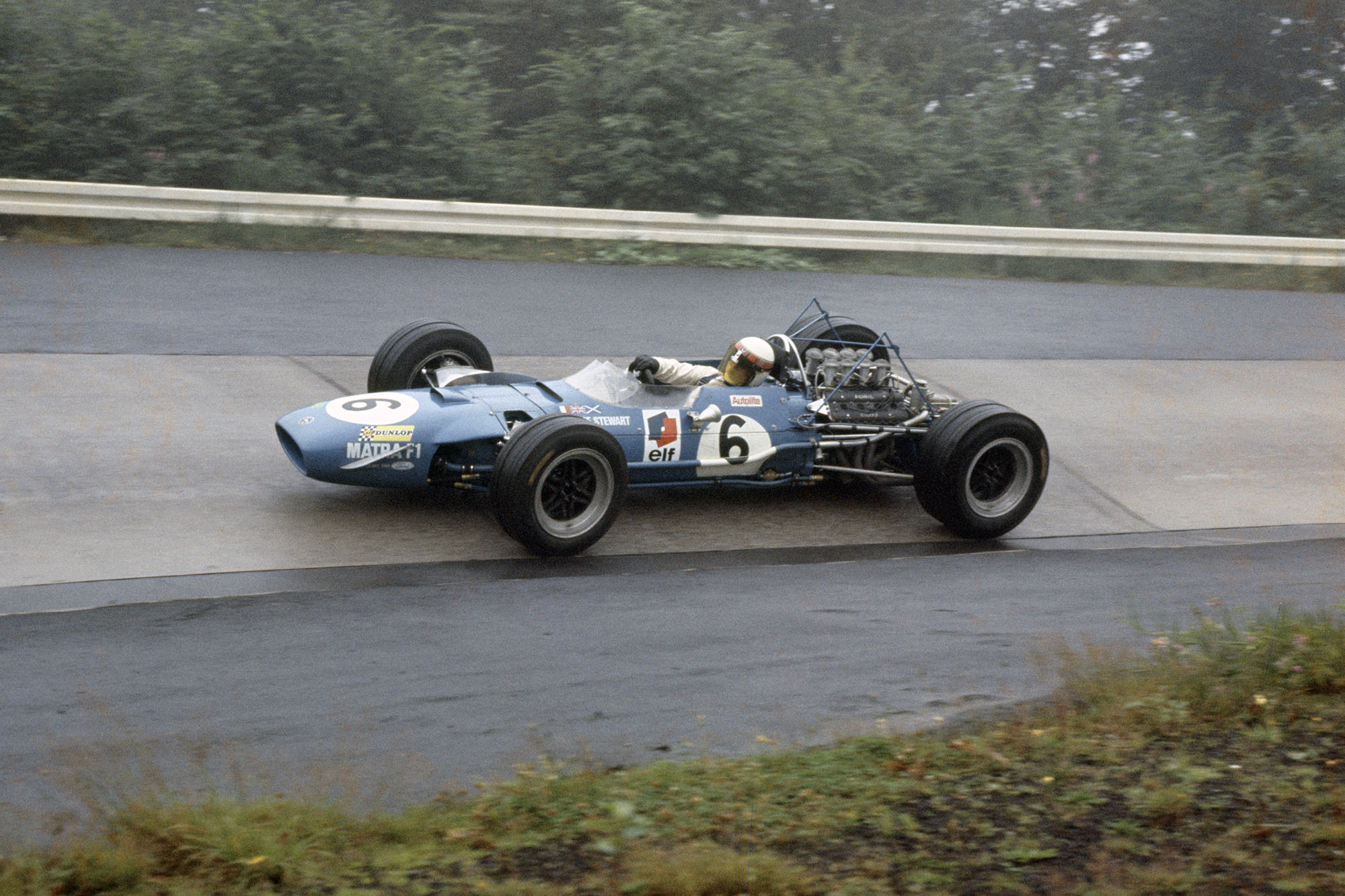 Jackie Stewart (Matra MS10-Ford Cosworth)