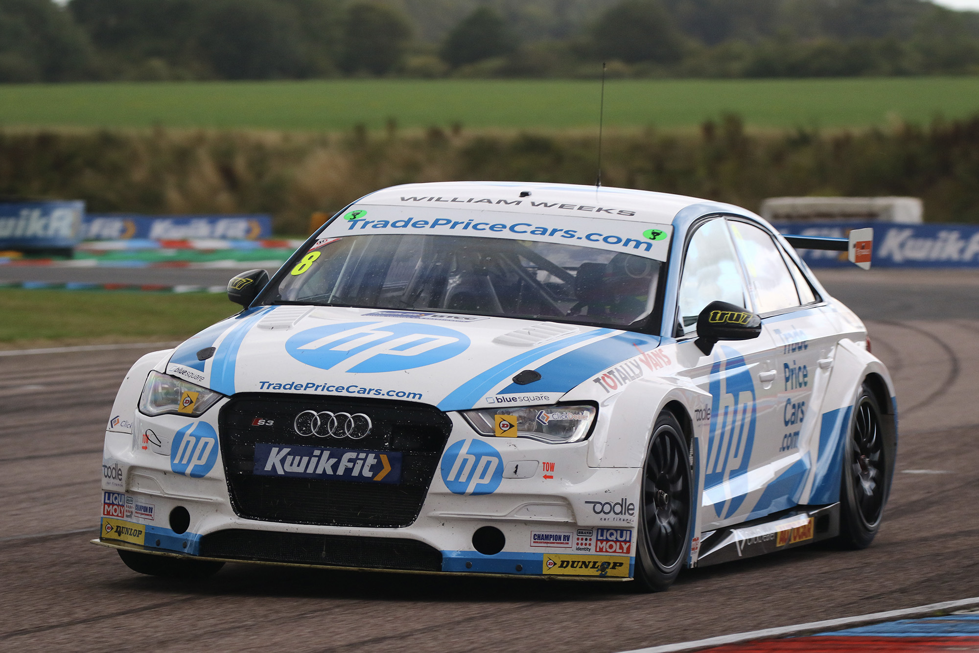 Mark Blundell racing at Thruxton in 2019 BTCC