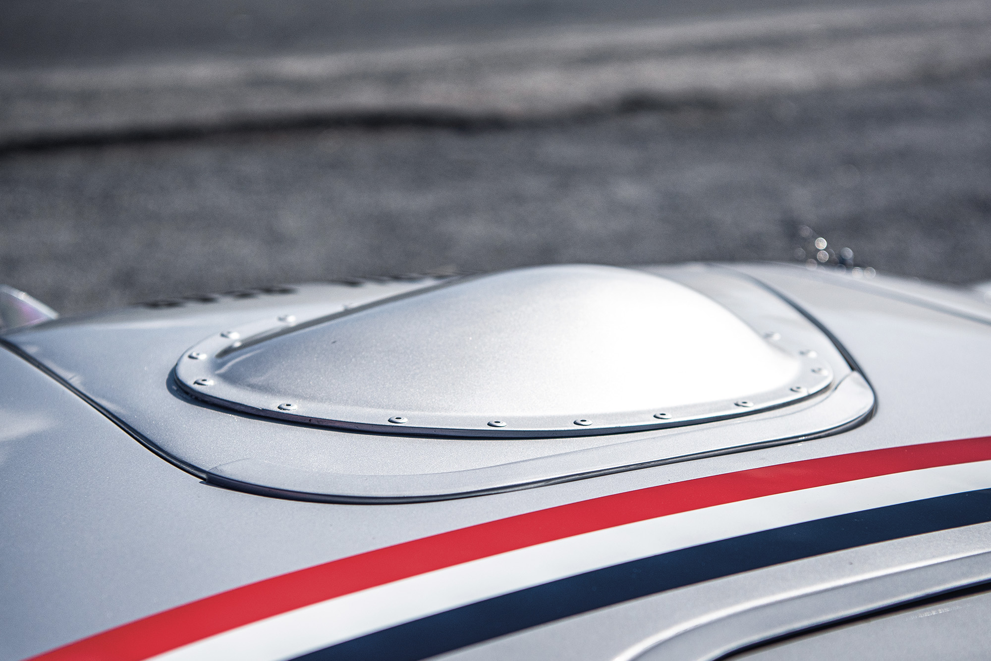Ford GT40 roof bump