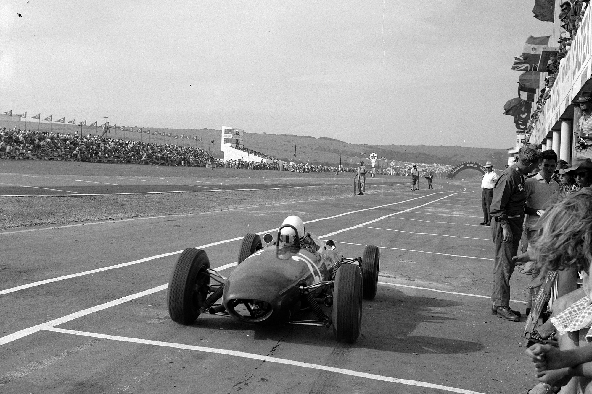 Lotus 22 racing pits