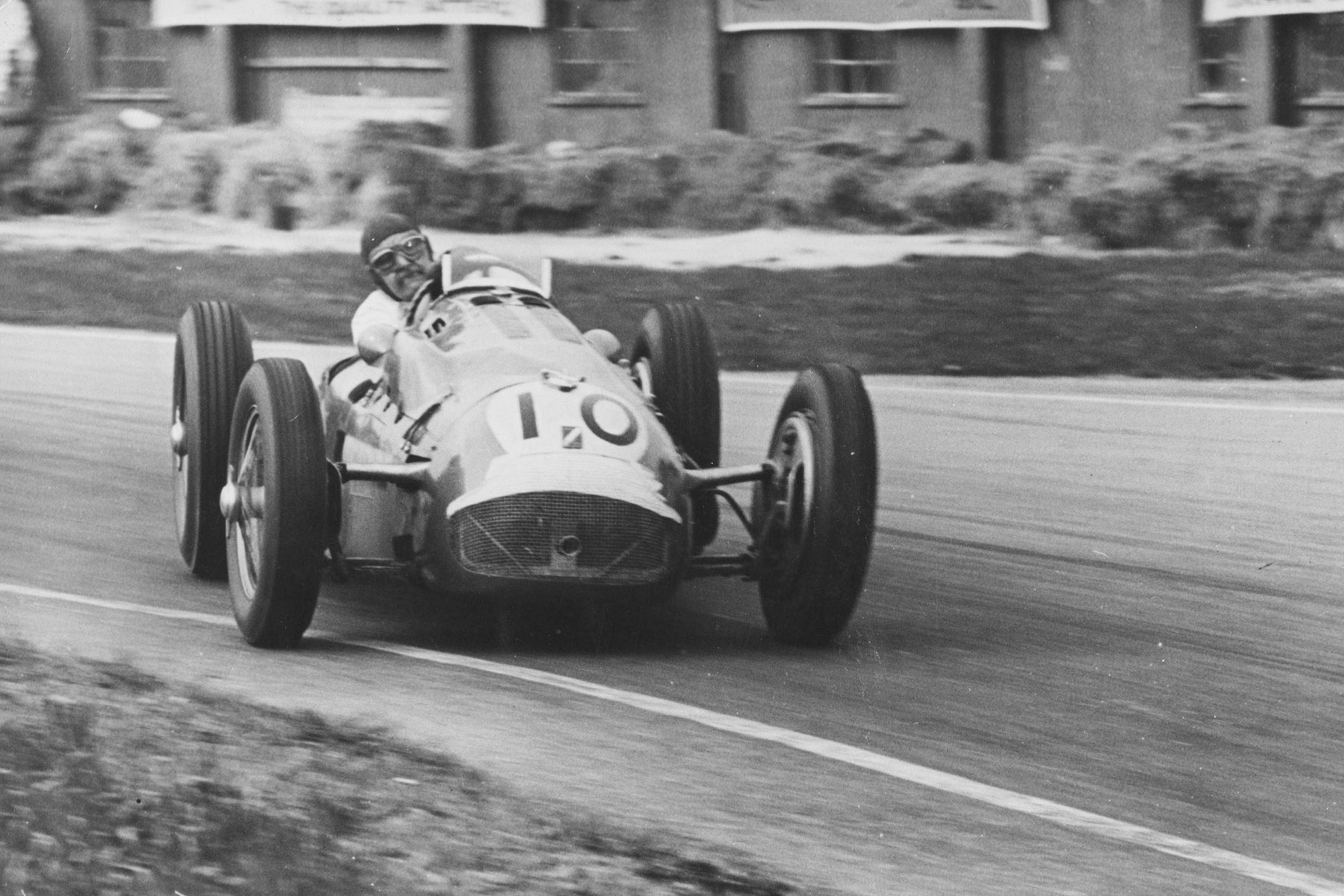 The Larger Than Life Sports Car Racer Duncan Hamilton Motor