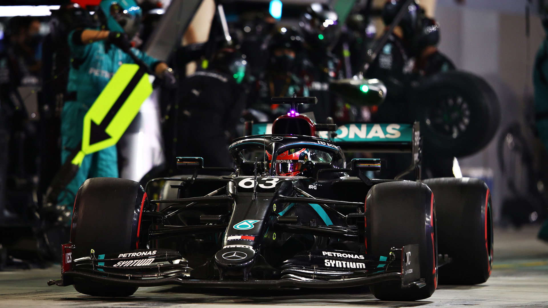 George Russell makes a pitstop at the 2020 Sakhir Grand prix