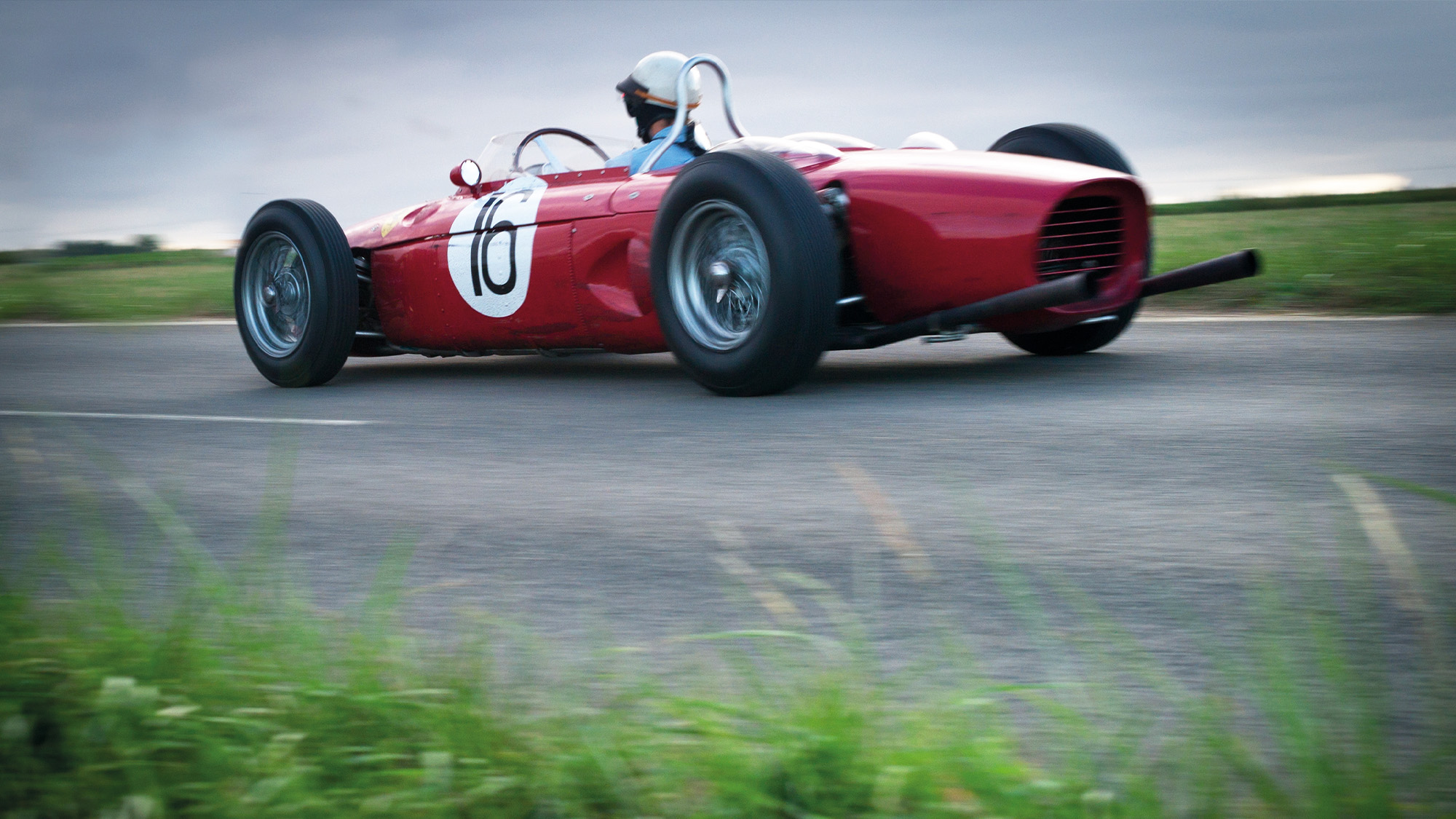 Rear shot of Derek Hill driving the Sharknose Ferrari 156