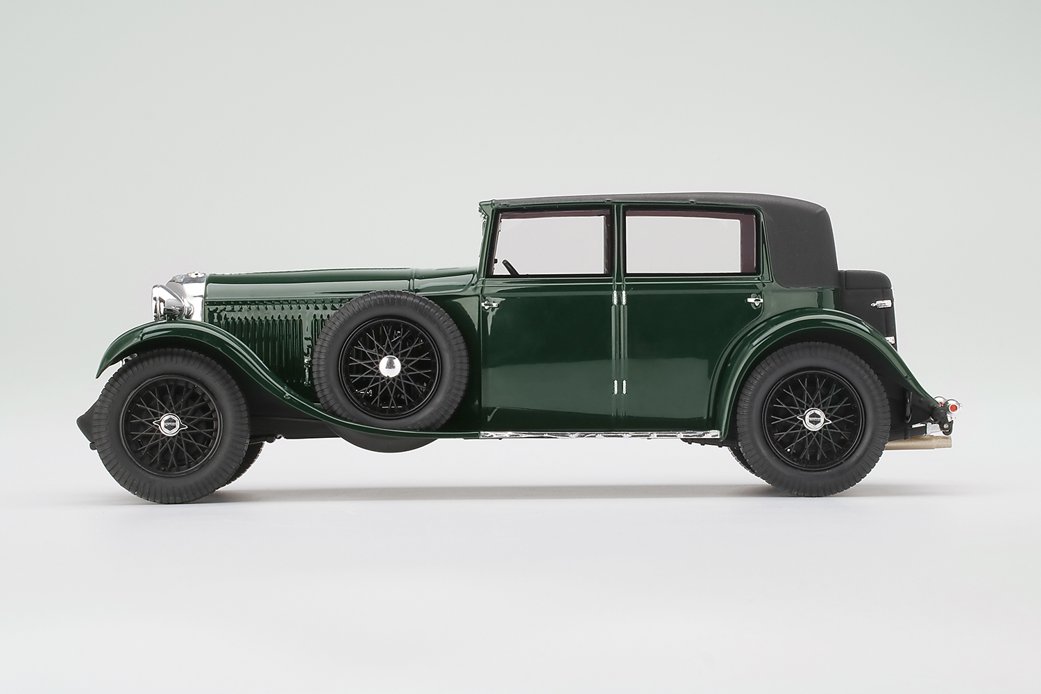 Product image for Bentley 8 Litre 1930 | Green | 1/18